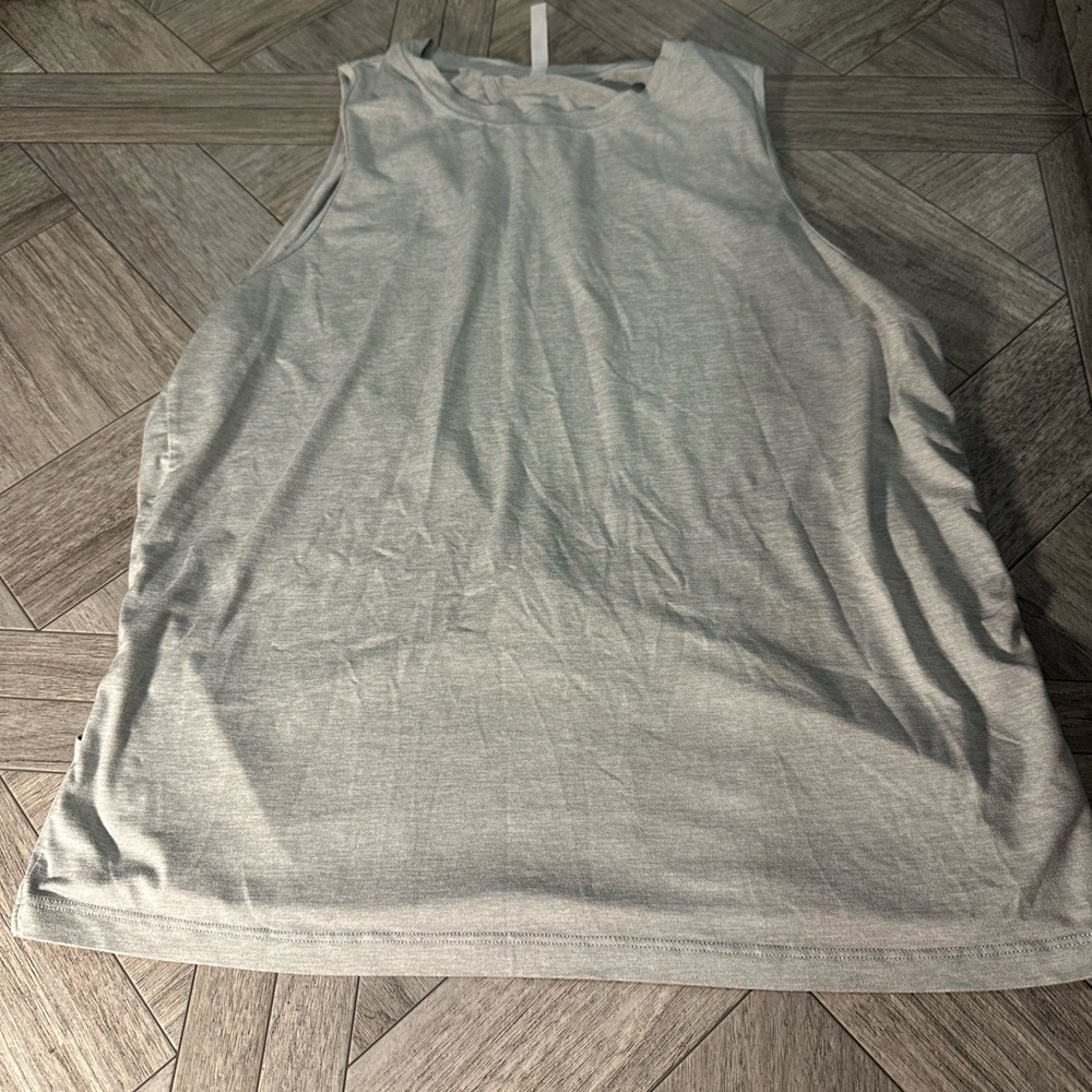Fabletics Light Gray Muscle Tee